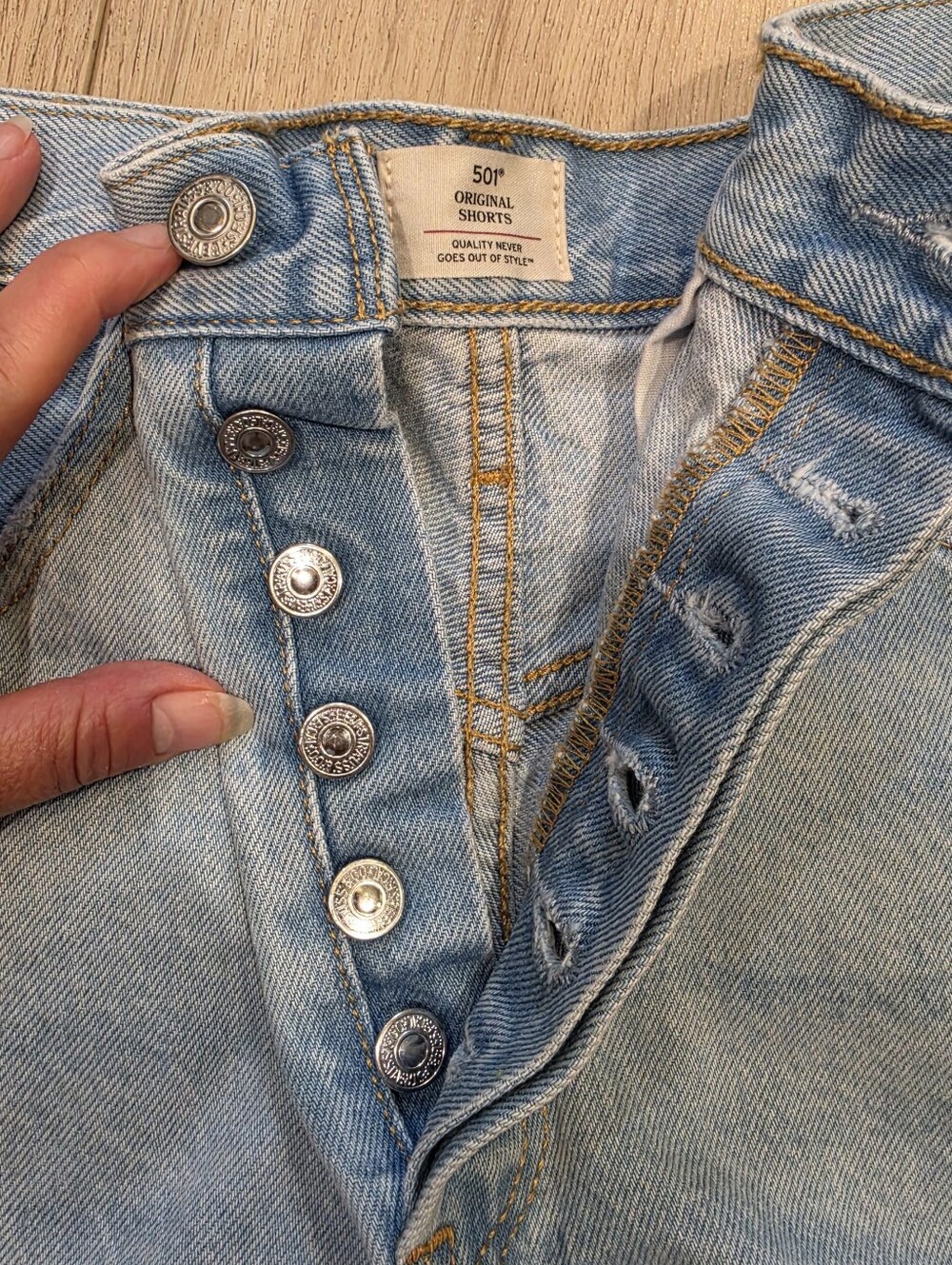 Levi's 501 Original Distressed Denim Cutoff Shorts Light Wash W31 - Picture 3 of 6